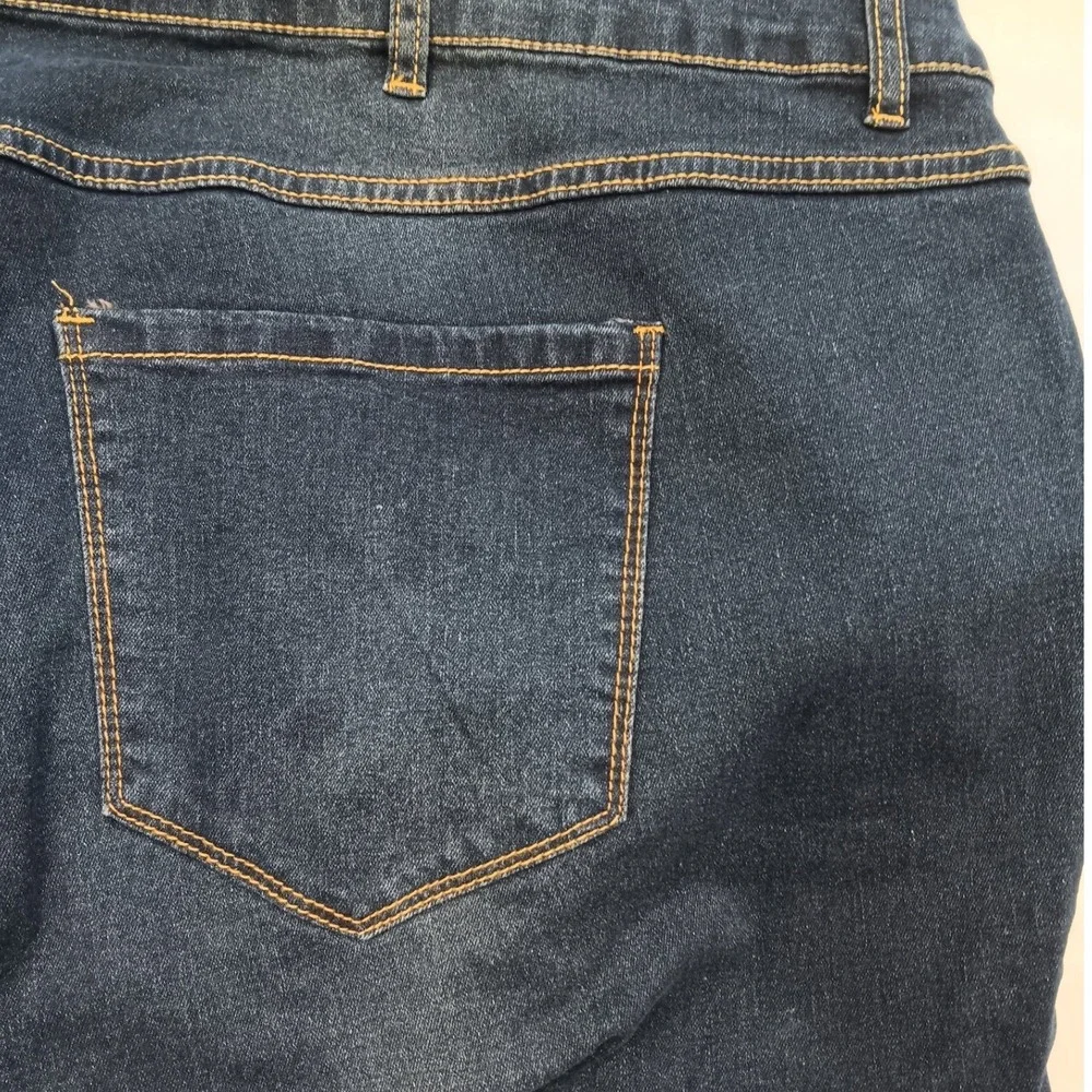 Bloomchic Womens Plus Size 28 Dark Wash Flare Leg Stretch Denim Jeans High Rise - Picture 15 of 15